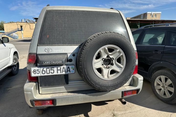 TOYOTA LAND GRUISER PRADO