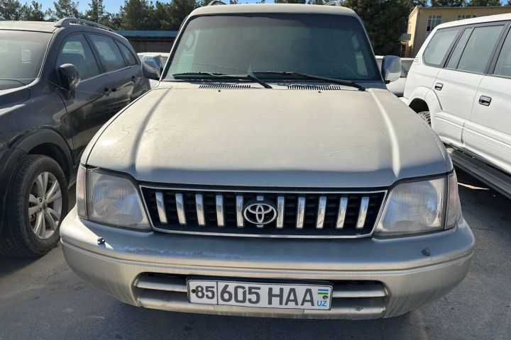 TOYOTA LAND GRUISER PRADO
