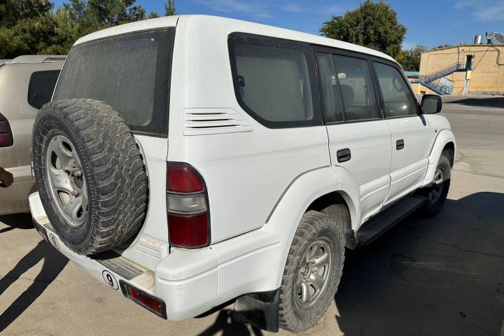 TOYOTA LAND GRUISER PRADO