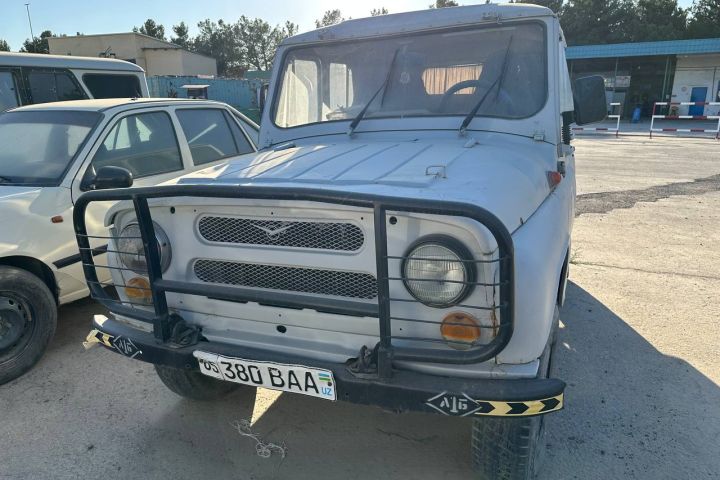 UAZ 31519