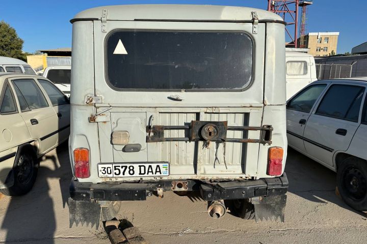 UAZ 31519