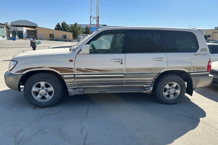 TOYOTA LAND GRUISER PRADO